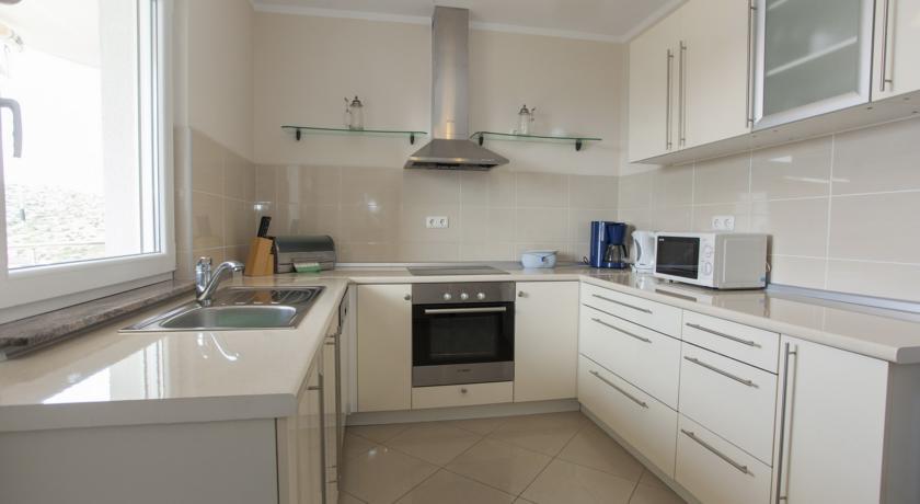 Apartments Damjanovic Makarska Bilik gambar