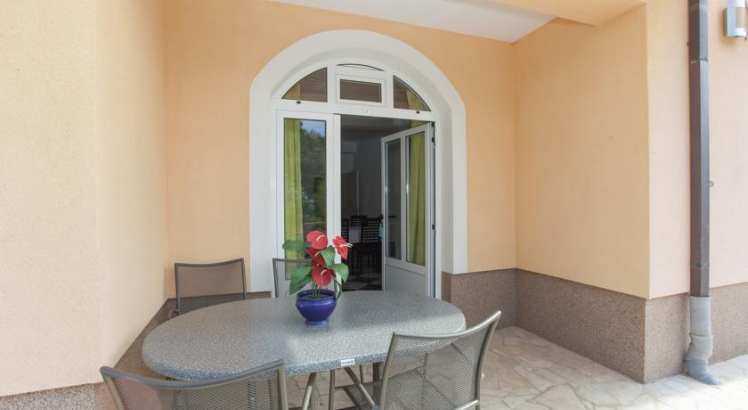 Apartments Damjanovic Makarska Bilik gambar