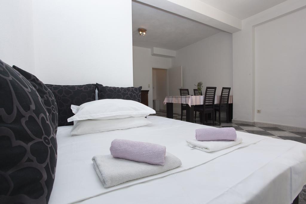 Apartments Damjanovic Makarska Luaran gambar
