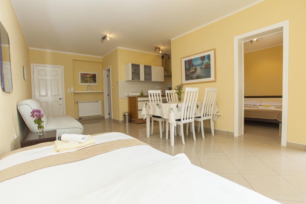 Apartments Damjanovic Makarska Luaran gambar