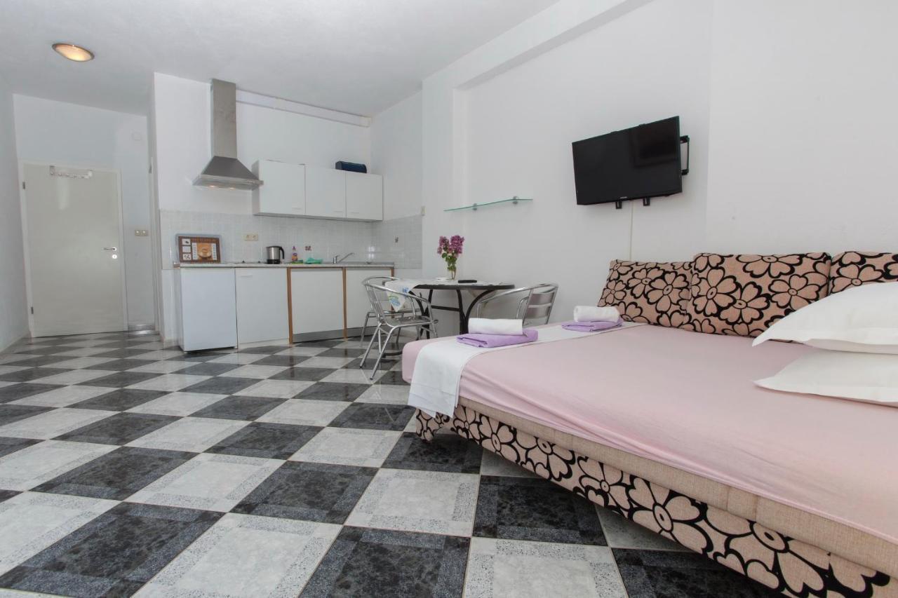 Apartments Damjanovic Makarska Bilik gambar